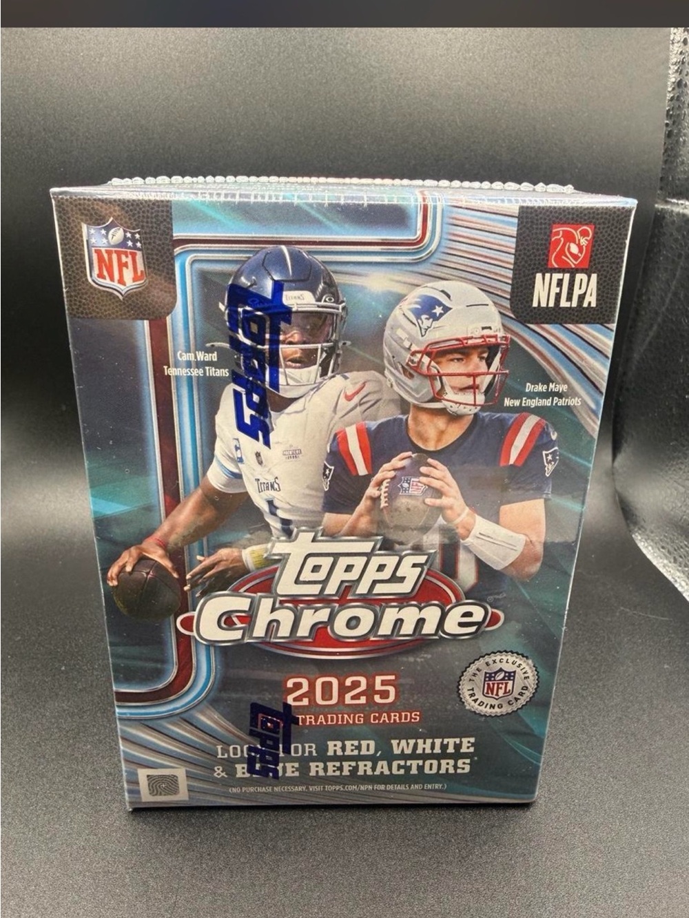 Topps Chrome 2025 NFL Box - Blue, White, Red Accents